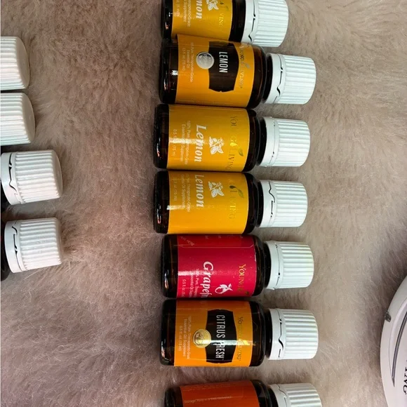 Young Living Essential Oil Collection with Diffuser - Picture 9 of 10